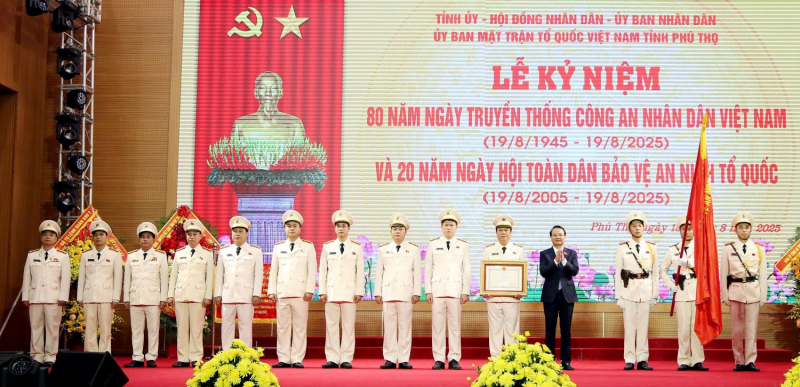 Tỉnh Phú Thọ kỷ niệm 80 năm Ngày truyền thống CAND -0