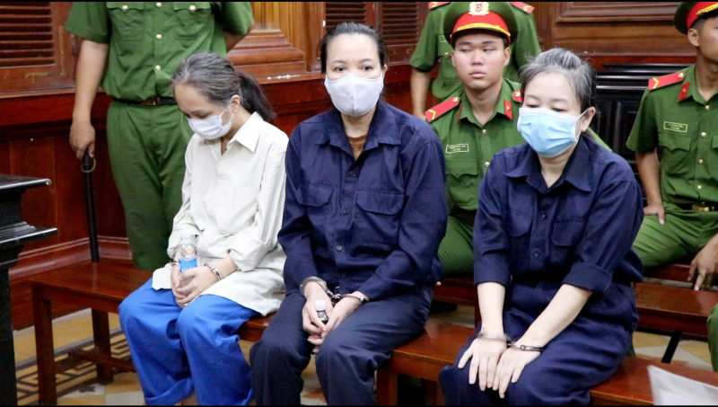 Hoãn phiên tòa xét xử nhóm “ác mẫu” Mái ấm Hoa Hồng -0