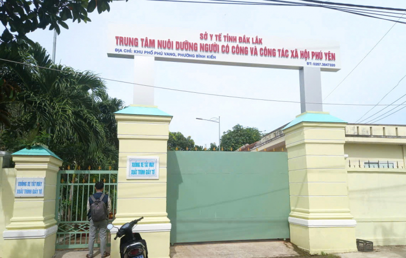 Biên bản ghi chép một đằng trả lời báo chí một nẻo -0