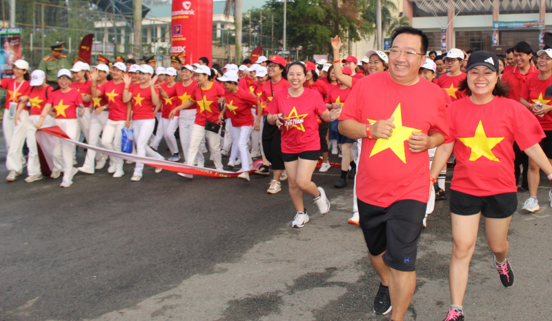 Các địa phương hưởng ứng chương trình “Cùng Việt Nam tiến bước” -0