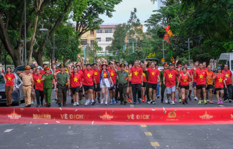 Các địa phương hưởng ứng chương trình “Cùng Việt Nam tiến bước” -0