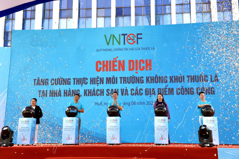 Phát động chiến dịch môi trường không khói thuốc lá ở nơi công cộng -0