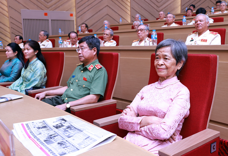 Điều quý giá, thiêng liêng nhất là CAND được Đảng và nhân dân tin yêu -2