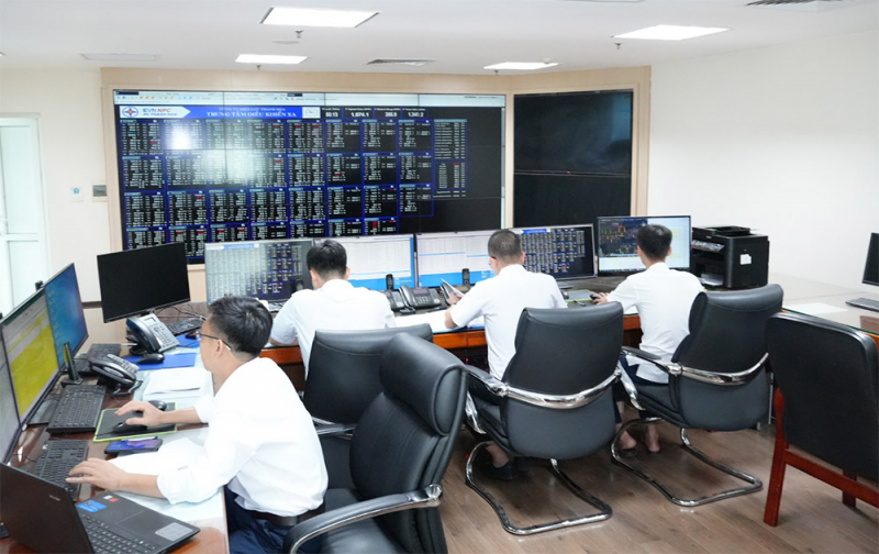 Tháng 7/2025, sản lượng điện thương phẩm toàn EVNNPC đạt 10,12 tỷ kWh -0