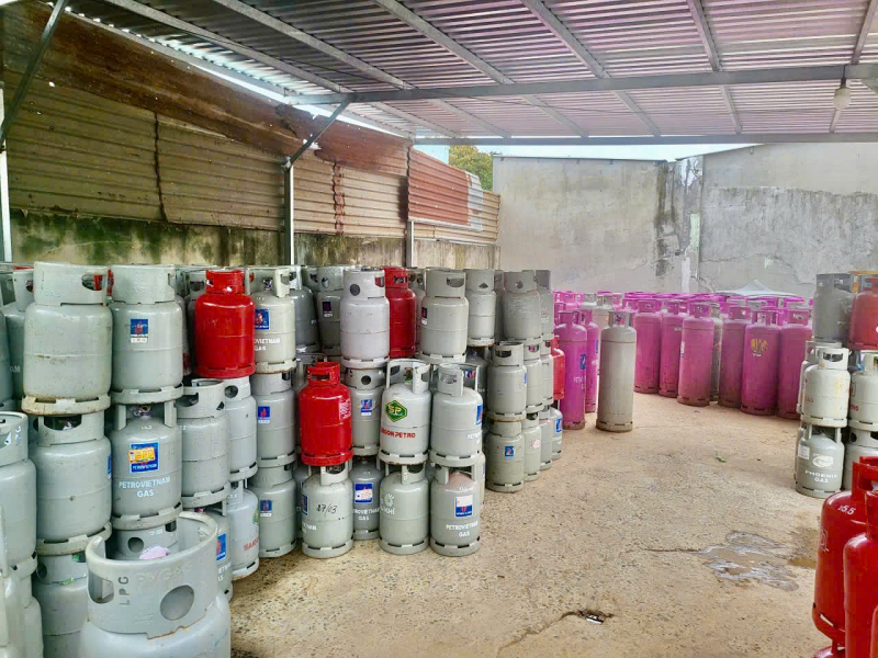 Triệt phá xưởng sang triết gas lậu quy mô lớn, thu lợi bất chính hơn nửa tỷ đồng -0