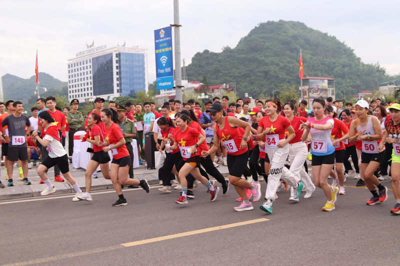 Công an tỉnh Sơn La tổ chức Giải chạy Việt dã -0