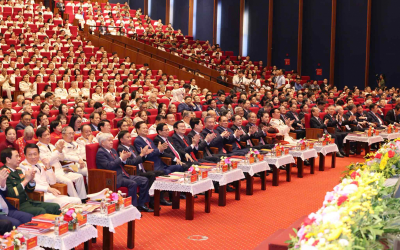 Khi xương sống thẳng, cơ bắp khỏe và trái tim ấm, CAND sẽ vượt qua mọi thử thách -1