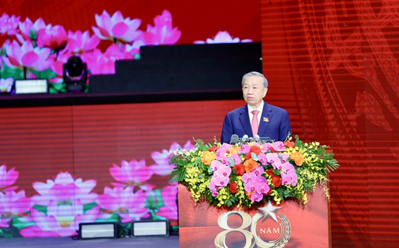 Khi xương sống thẳng, cơ bắp khỏe và trái tim ấm, CAND sẽ vượt qua mọi thử thách -0