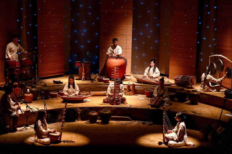 Đừng biến truyền thống thành yếu tố trang trí -0