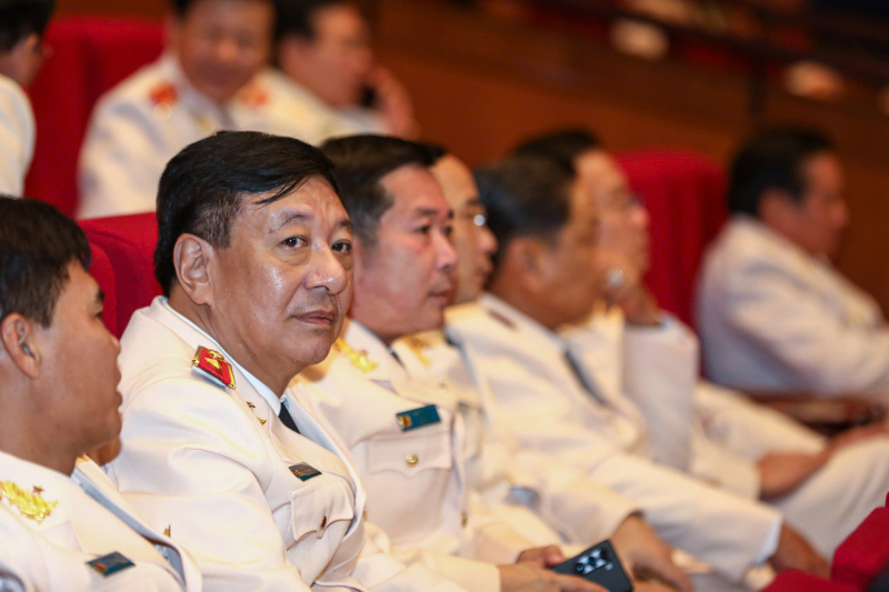 Khi xương sống thẳng, cơ bắp khỏe và trái tim ấm, CAND sẽ vượt qua mọi thử thách -1