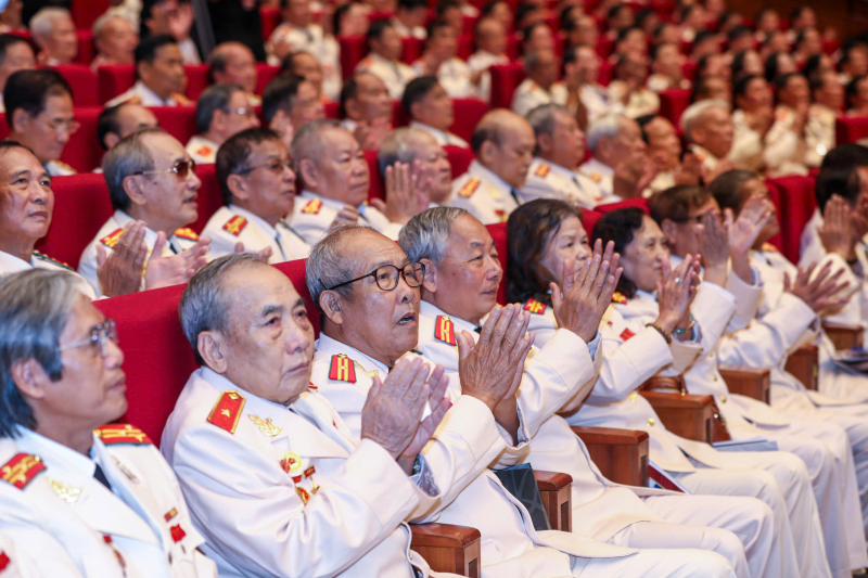 Khi xương sống thẳng, cơ bắp khỏe và trái tim ấm, CAND sẽ vượt qua mọi thử thách -4