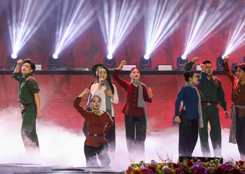 Khi xương sống thẳng, cơ bắp khỏe và trái tim ấm, CAND sẽ vượt qua mọi thử thách -2