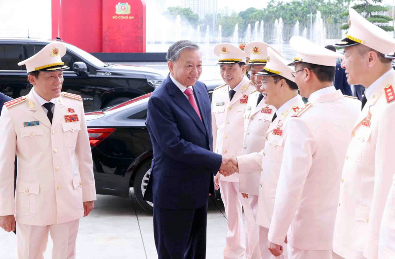 Kỷ niệm trọng thể 80 năm Ngày truyền thống CAND và đón nhận Huân chương Sao Vàng lần thứ 5 -0