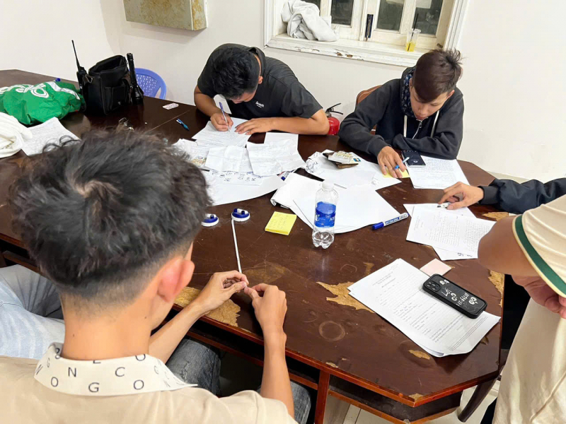 Kịp thời ngăn chặn một nhóm thanh thiếu niên có dấu hiệu tổ chức đua xe trái phép -1
