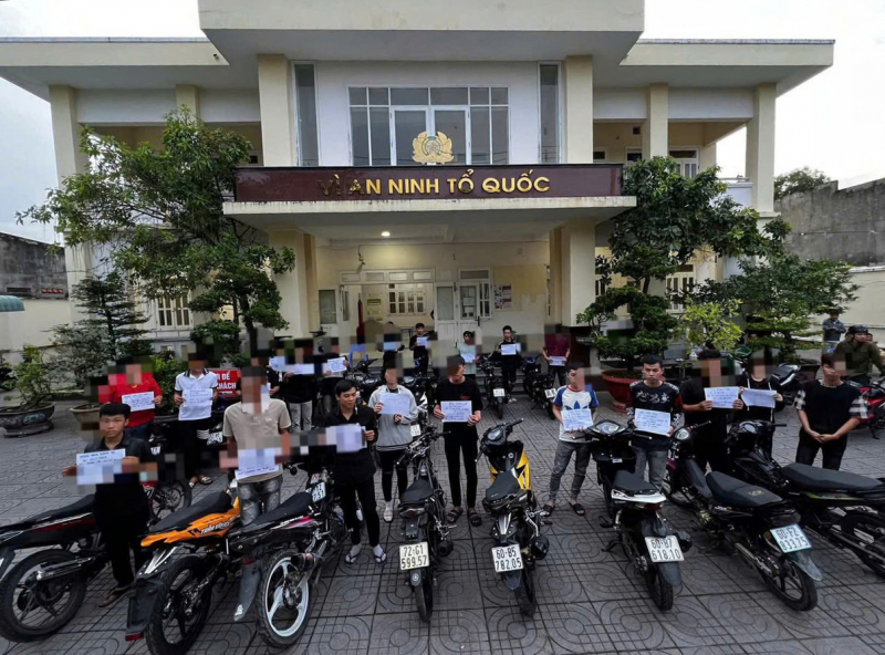 Kịp thời ngăn chặn một nhóm thanh thiếu niên có dấu hiệu tổ chức đua xe trái phép -3