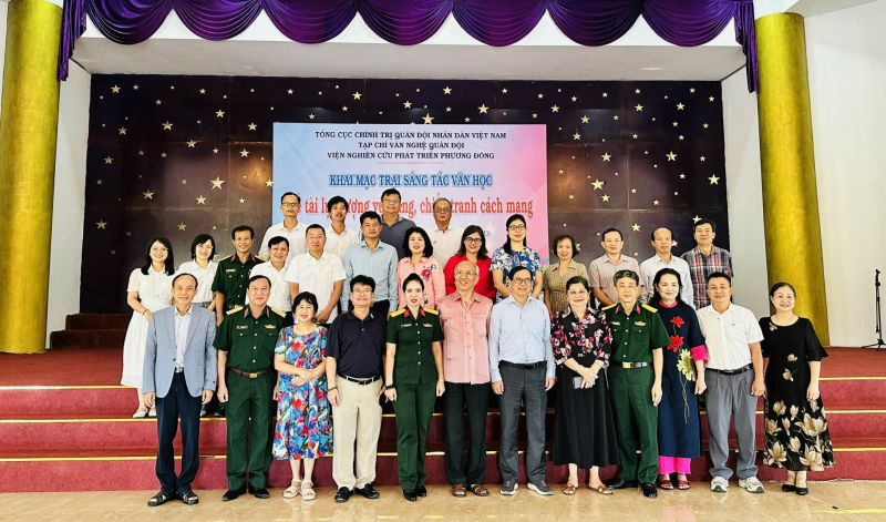 Tạp chí Văn nghệ Quân đội khai mạc trại sáng tác về lực lượng vũ trang, chiến tranh cách mạng -0
