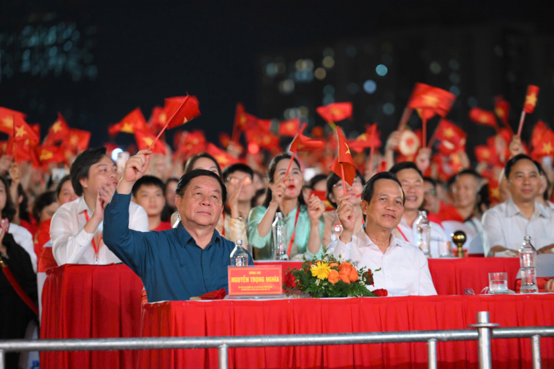 Chương trình nghệ thuật “Tự hào Việt Nam”: Hoành tráng, mãn nhãn và đầy cảm xúc -0