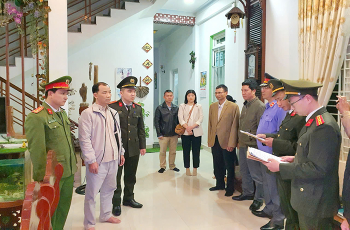 Trang 23: Chiến công thầm lặng ở vùng đất Cố đô -0