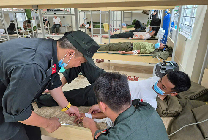 Những bác sĩ trên thao trường A80 -0