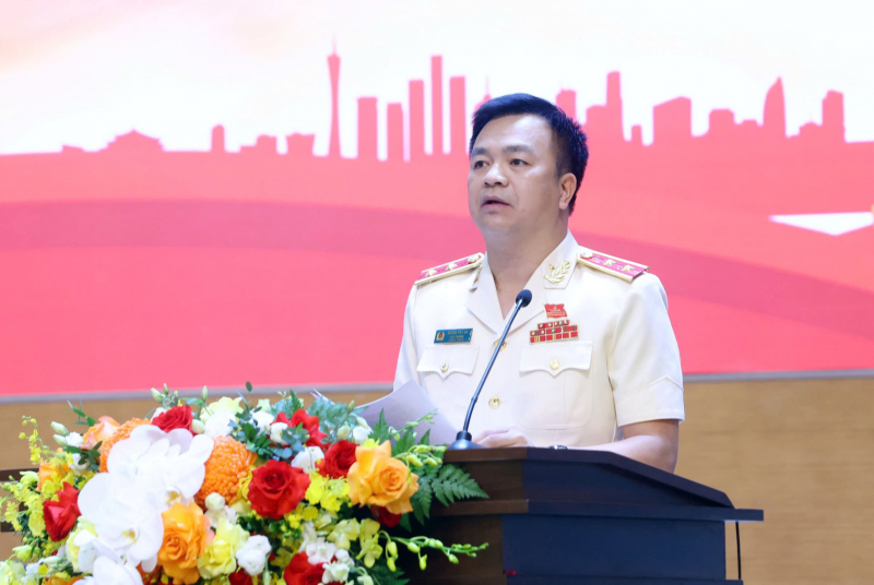 Xây dựng đội ngũ cán bộ, đảng viên, chiến sĩ trong Đảng bộ -0
