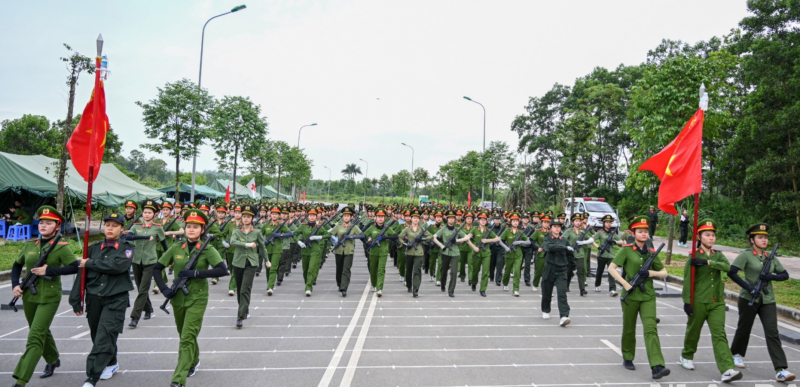 Những câu chuyện đặc biệt trên thao trường huấn luyện diễu binh  A80 -0