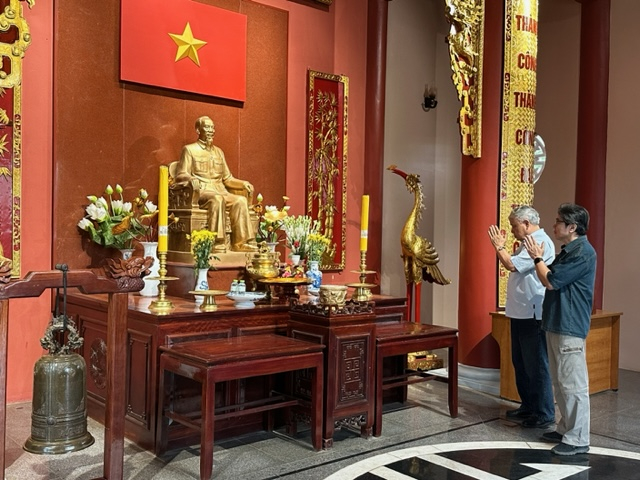 Nam Lào ký sự -0