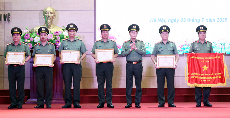 Trang 9 - Những chiến công thầm lặng tô thắm trang sử vàng -1