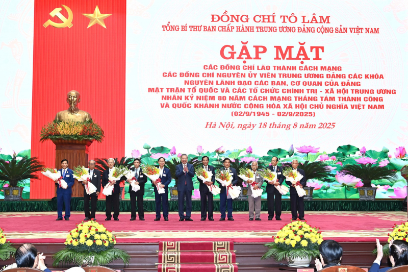 Những chia sẻ, góp ý thiết thực với Đảng, Nhà nước của các cán bộ lão thành -1