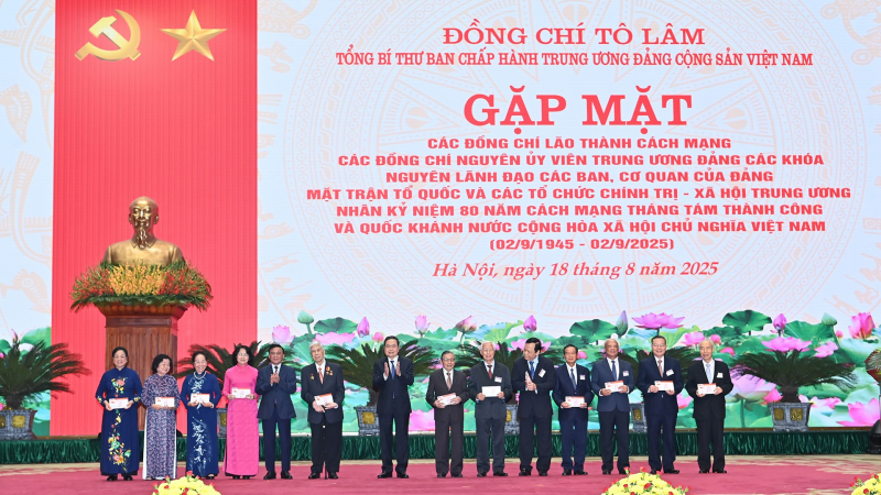 Những chia sẻ, góp ý thiết thực với Đảng, Nhà nước của các cán bộ lão thành -1