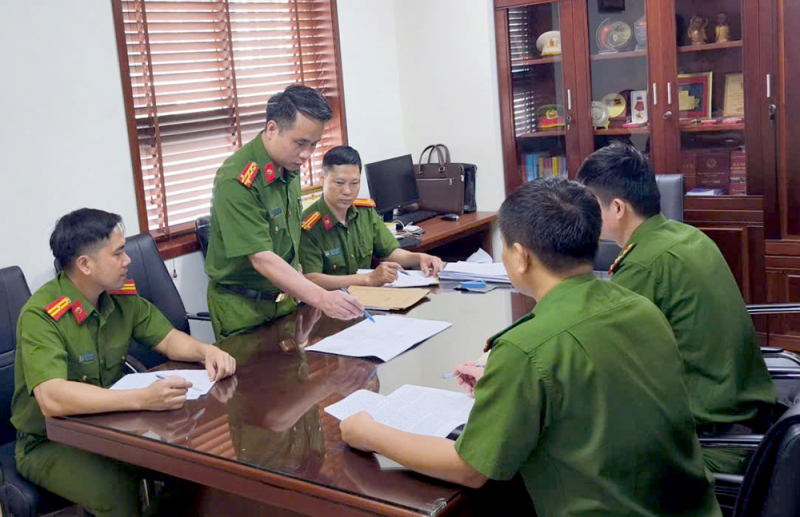 z6872473335966_da45e7b1daf87c194e6d13c3732c1075.jpg -0