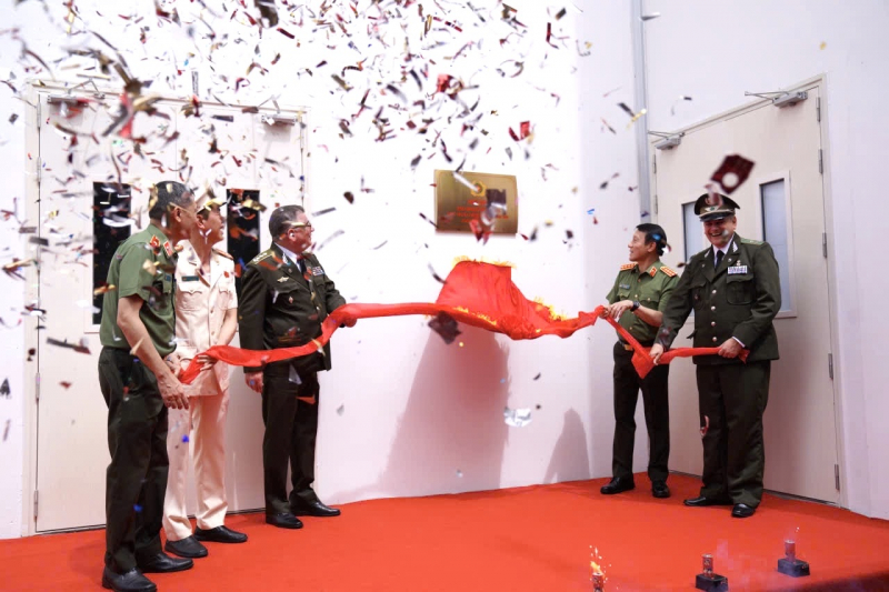 Khánh thành Trung tâm hợp tác nghiên cứu, ứng dụng các sản phẩm khoa học Y tế giữa bệnh viện CIMEQ và Bệnh viện 19-8. -0