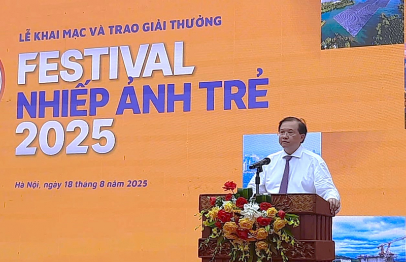 Triển lãm và trao giải thưởng Festival Nhiếp ảnh trẻ năm 2025 -0