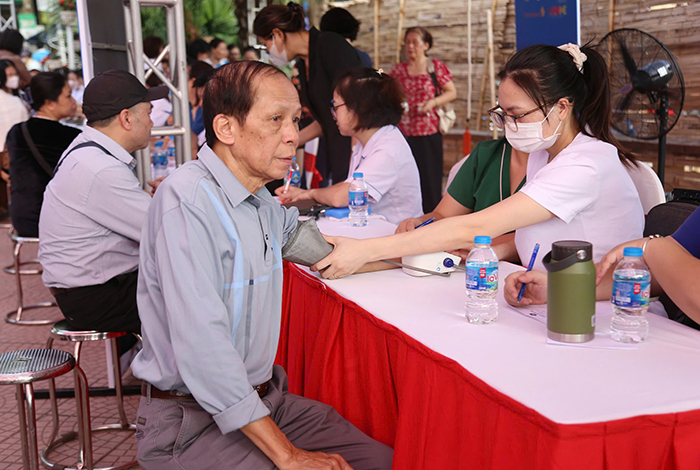 Hút thuốc lá gây tăng huyết áp -0