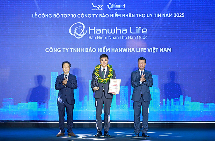 Hanwha Life Việt Nam 9 năm liên tiếp vào “Top 10 Công ty Bảo hiểm nhân thọ uy tín” -0