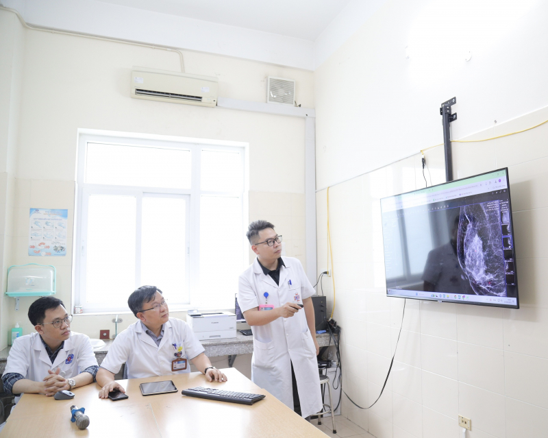 Bỏ bệnh gián giấy, giảm thời gian chờ khám cho bệnh nhân ung thư -0