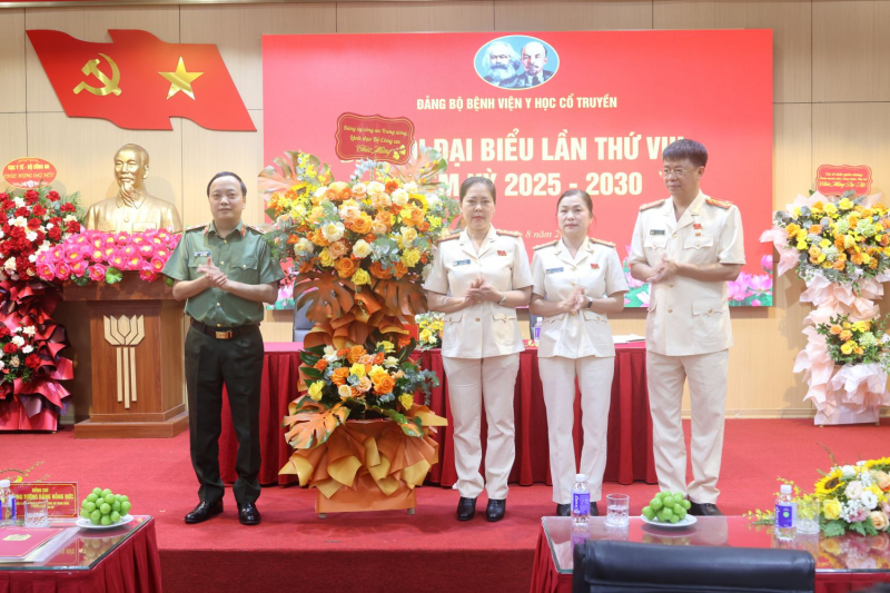 Đảng bộ Bệnh viện Y học cổ truyền phát triển vững mạnh toàn diện -0