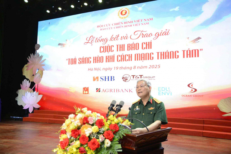 Lưu giữ, trao truyền giá trị danh hiệu Bộ đội Cụ Hồ -0