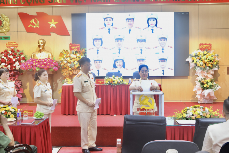 Đảng bộ Bệnh viện Y học cổ truyền phát triển vững mạnh toàn diện -0