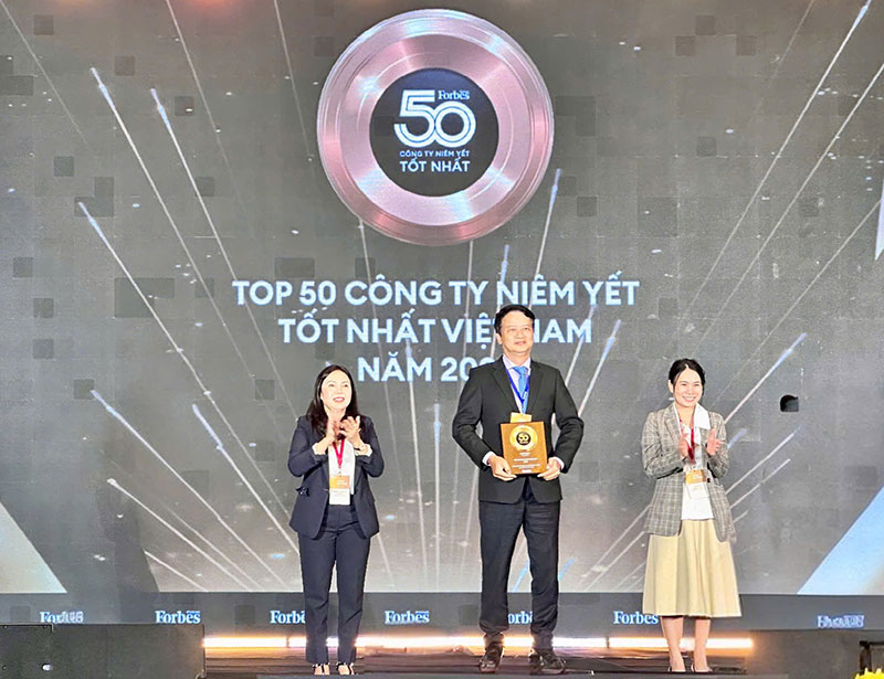 Bảo Việt liên tiếp được vinh danh trong “Danh sách 50 công ty niêm yết tốt nhất Việt Nam” (Forbes) từ 2013 -0