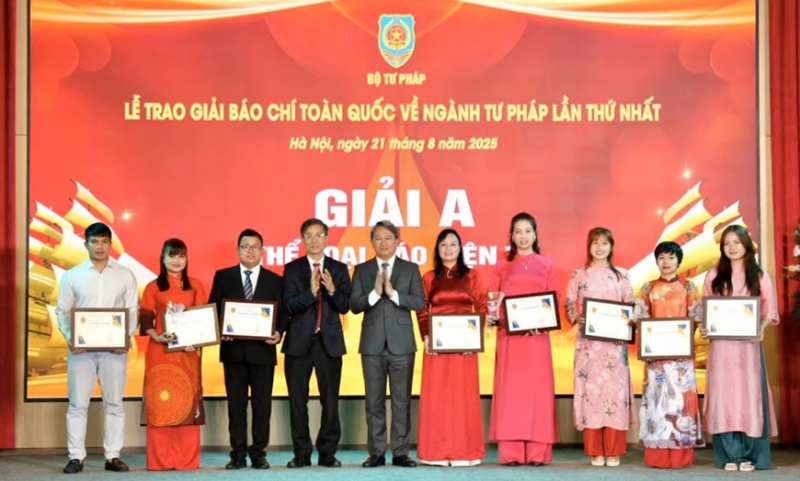 Trao giải báo chí toàn quốc về ngành Tư pháp lần thứ nhất -0