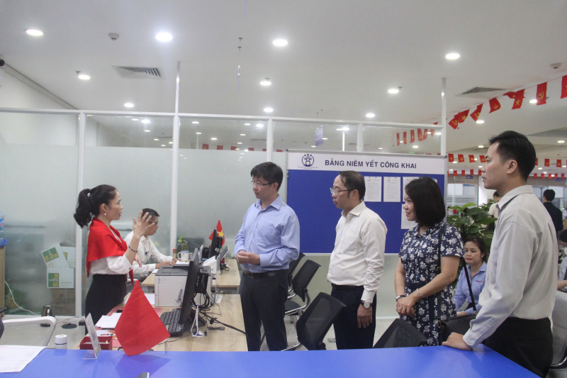 Hà Nội đề xuất triển khai mô hình “Trạm số hóa” tại bộ phận một cửa các cấp -0