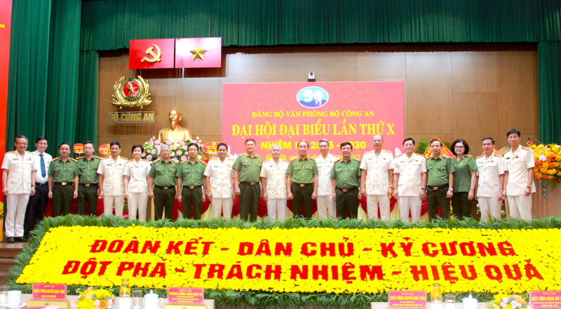 Phát huy truyền thống Văn phòng Bộ Công an, đổi mới công tác tham mưu linh hoạt, kịp thời -0