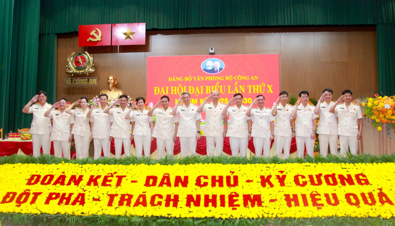 Phát huy truyền thống Văn phòng Bộ Công an, đổi mới công tác tham mưu linh hoạt, kịp thời -0