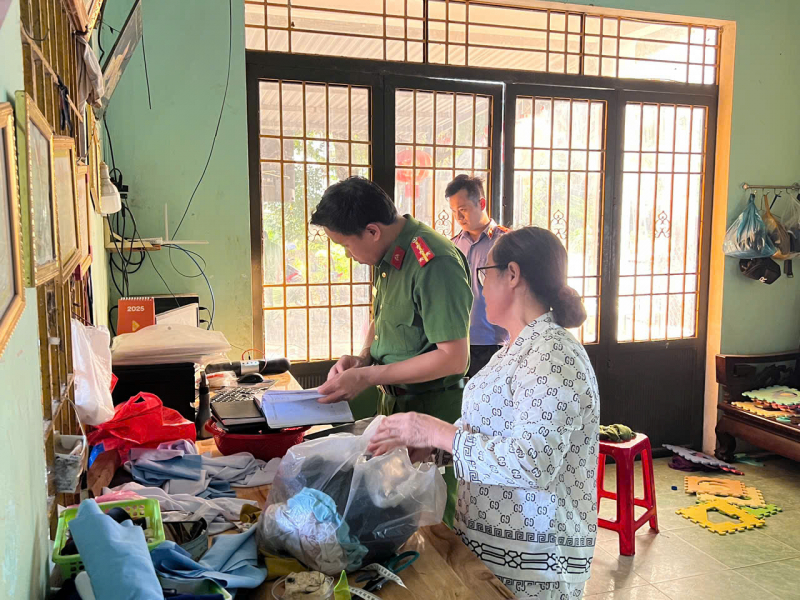 Quảng Ngãi: Khởi tố cán bộ tham ô tiền hội viên phụ nữ -0