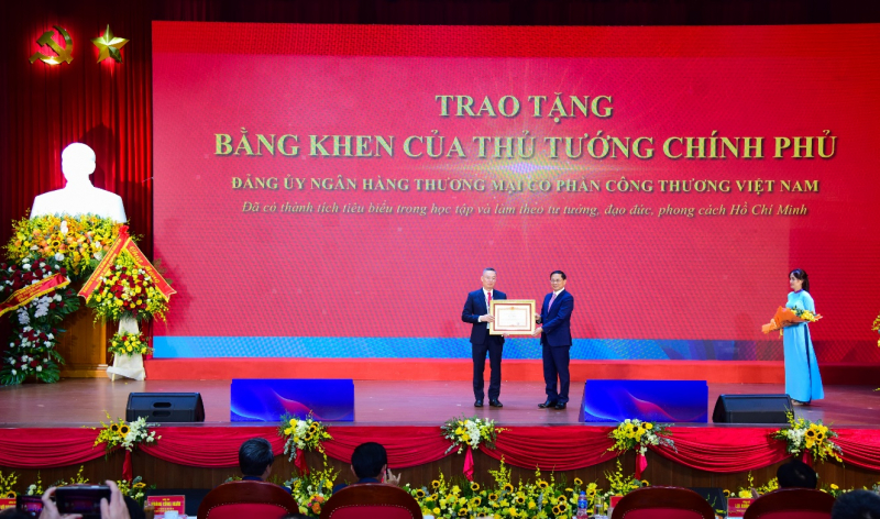 Đảng bộ VietinBank kiến tạo trụ cột, vươn mình cùng đất nước -0