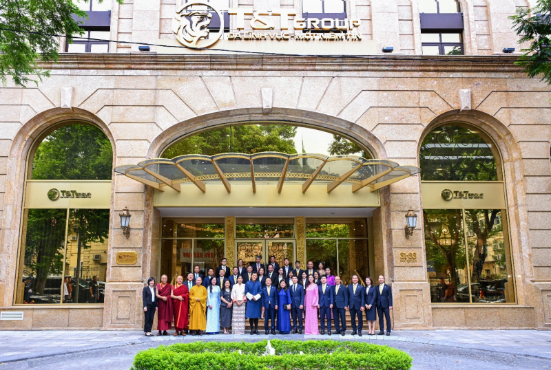 Quốc vương Bhutan và Hoàng hậu tới thăm Tập đoàn T&T Group -0