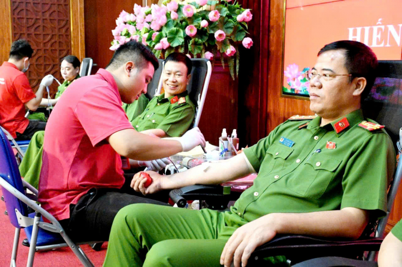 Cục Cảnh sát hình sự tham gia hiến máu tình nguyện “Một giọt máu cho đi – Một cuộc đời ở lại” -0