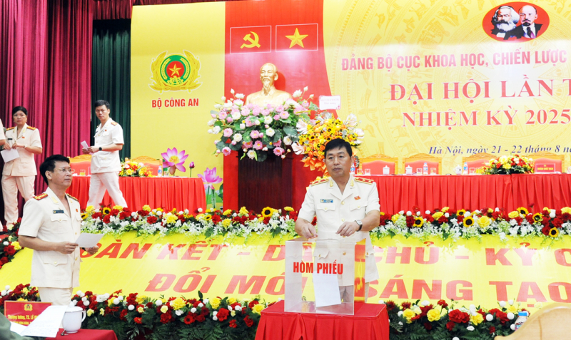 Phát huy hiệu quả hơn nữa vai trò chủ trì trên mặt trận khoa học, công nghệ, chiến lược, lý luận của lực lượng CAND -0