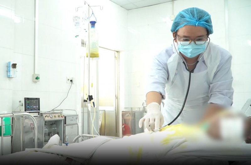 Thông tin mới vụ phóng hỏa đốt phòng trọ, 4 thành viên trong gia đình nguy kịch -0