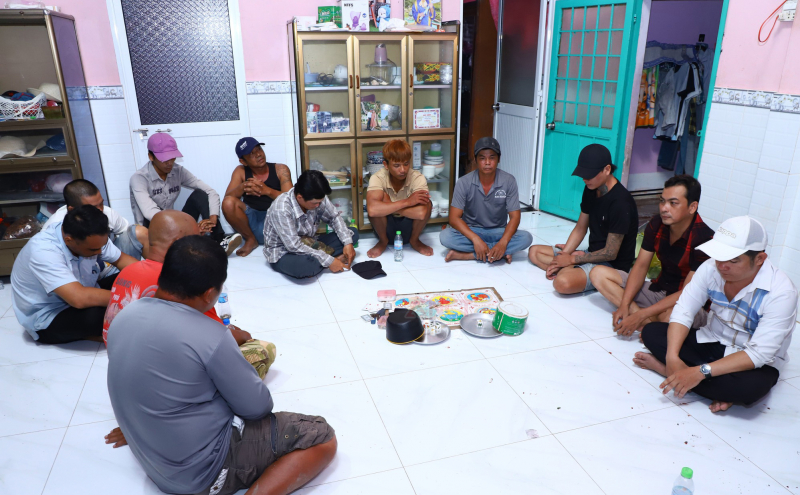 Triệt xóa điểm lắc bầu cua, tạm giữ 43 triệu đồng -0